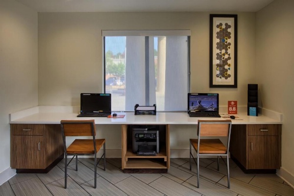 Holiday Inn Express Hotel And Suites Raleigh North - Wake Forest image 18